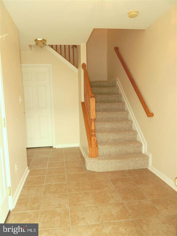 COLONIAL CROSSINGS - Residential