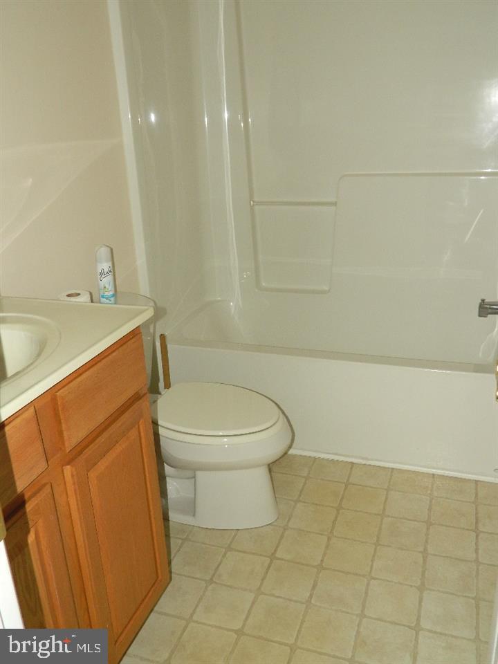 COLONIAL CROSSINGS - Residential