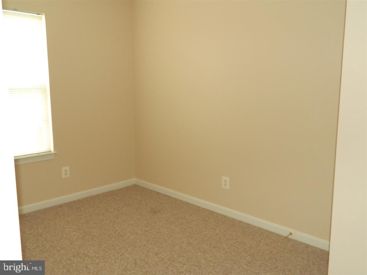 COLONIAL CROSSINGS - Residential