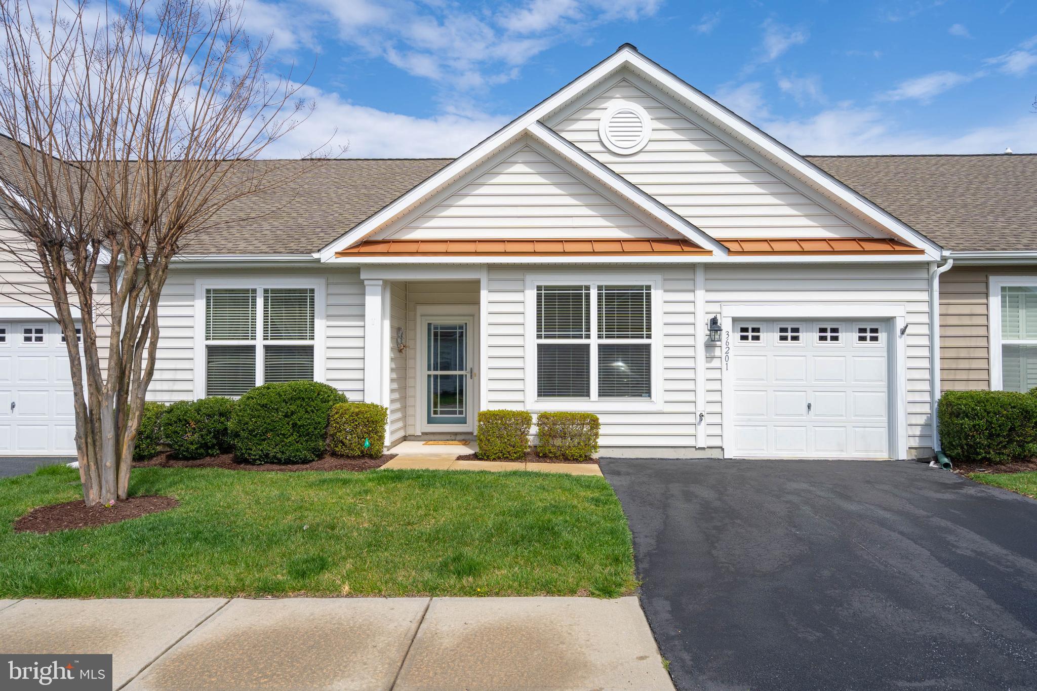 ASHLEY MANOR - Residential