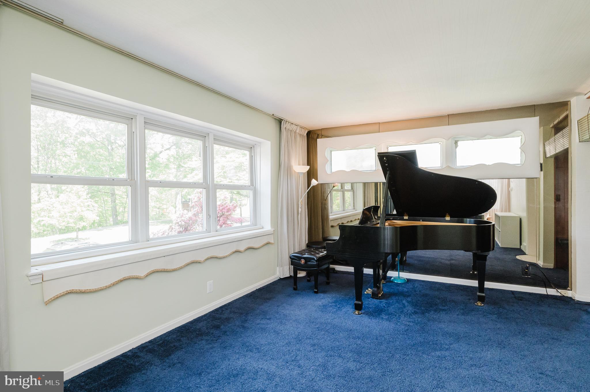 MOUNT WASHINGTON - Residential