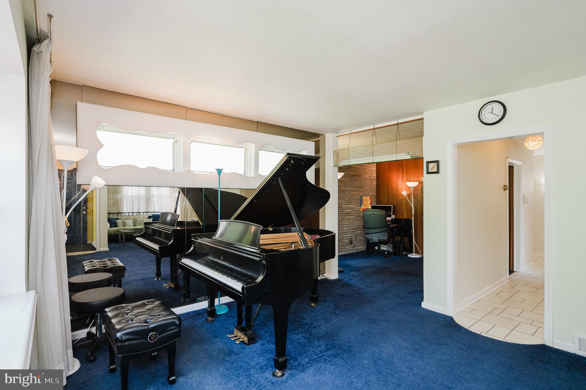 MOUNT WASHINGTON - Residential