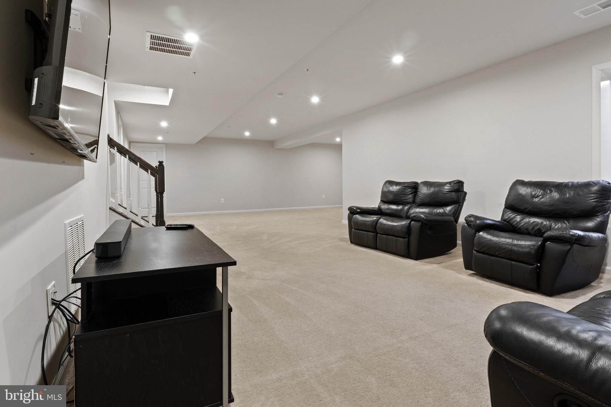 WORTHINGTON - Residential