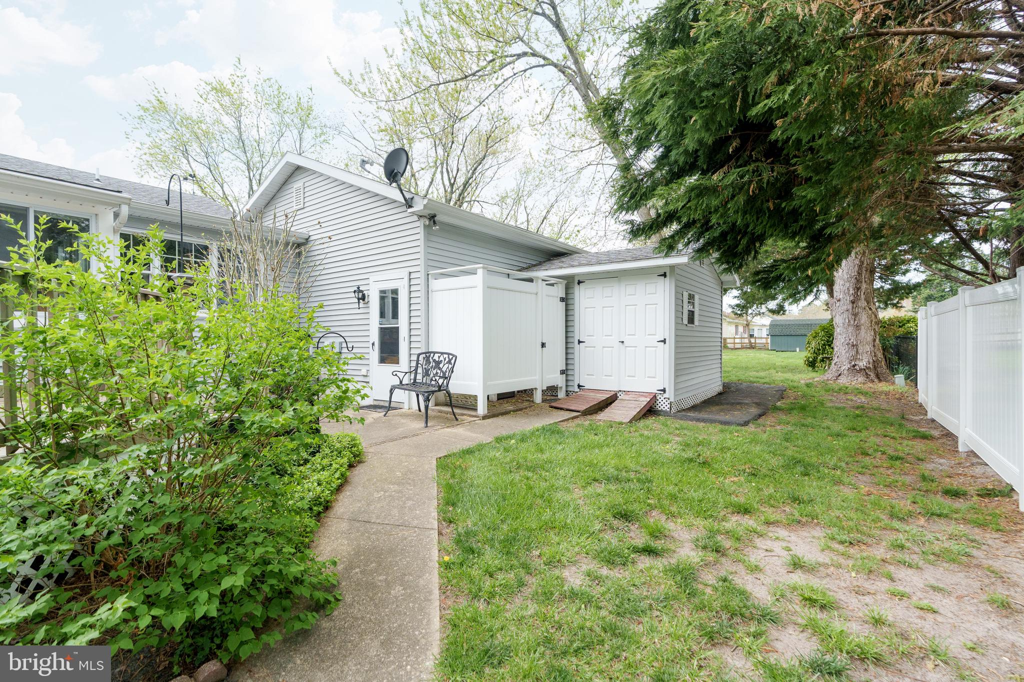 DENTON MANOR - Residential