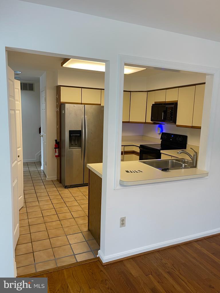 RIVA TRACE - Residential Lease