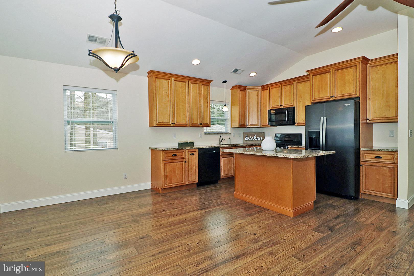 WARETOWN - Residential