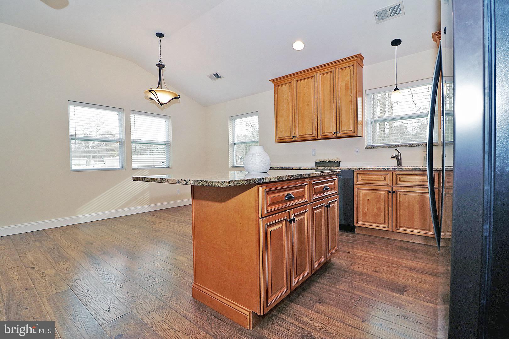 WARETOWN - Residential