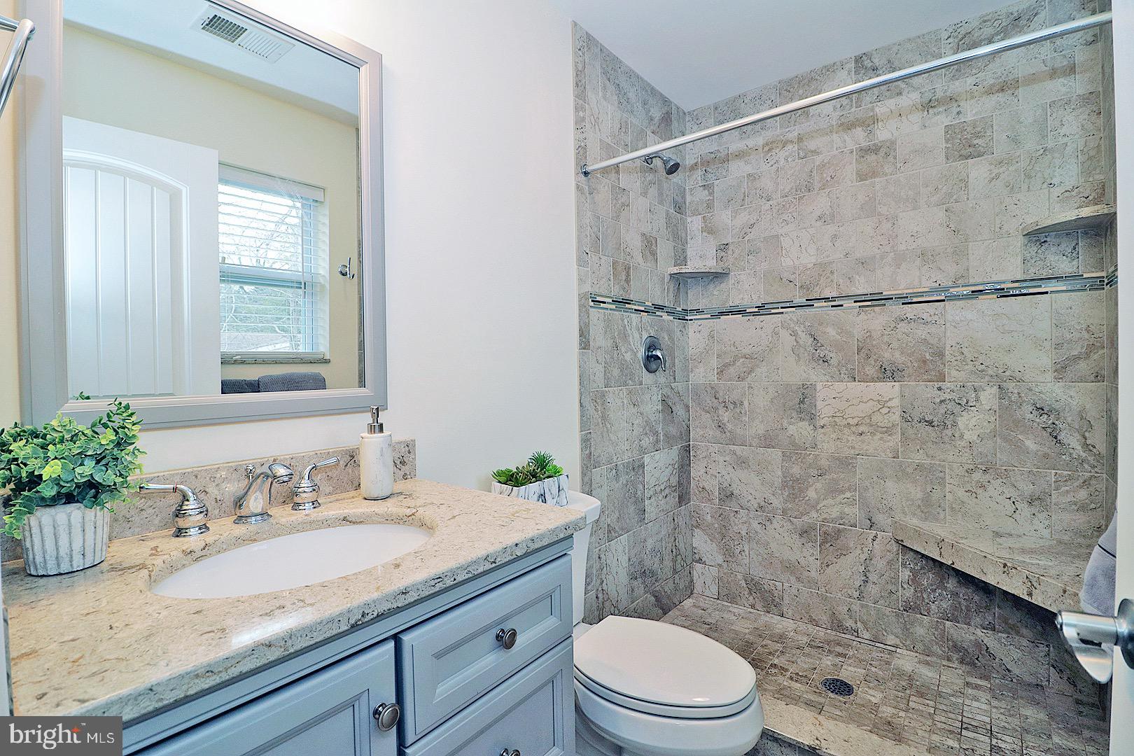 WARETOWN - Residential