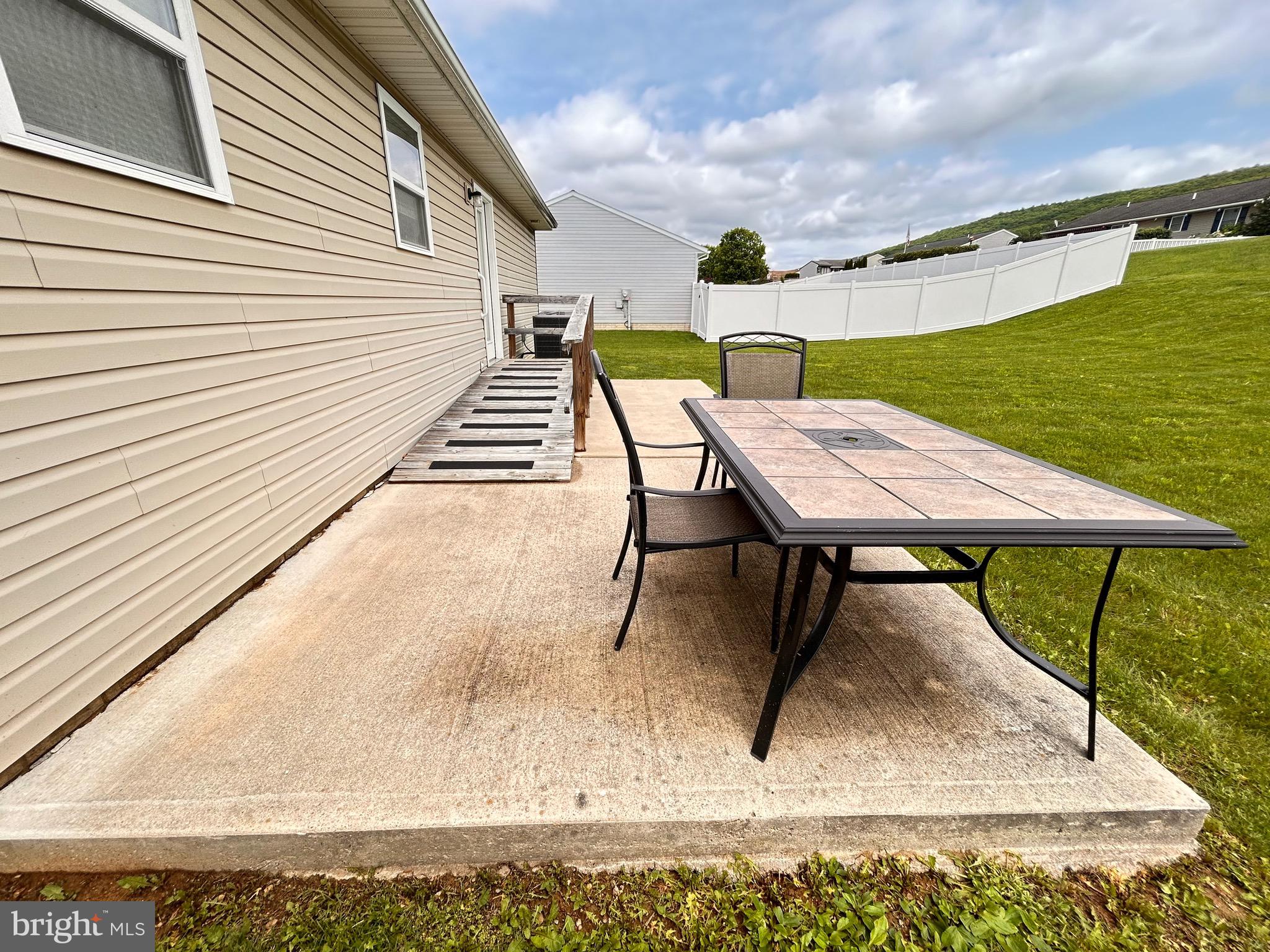 NEWBURG VILLAGE - Residential
