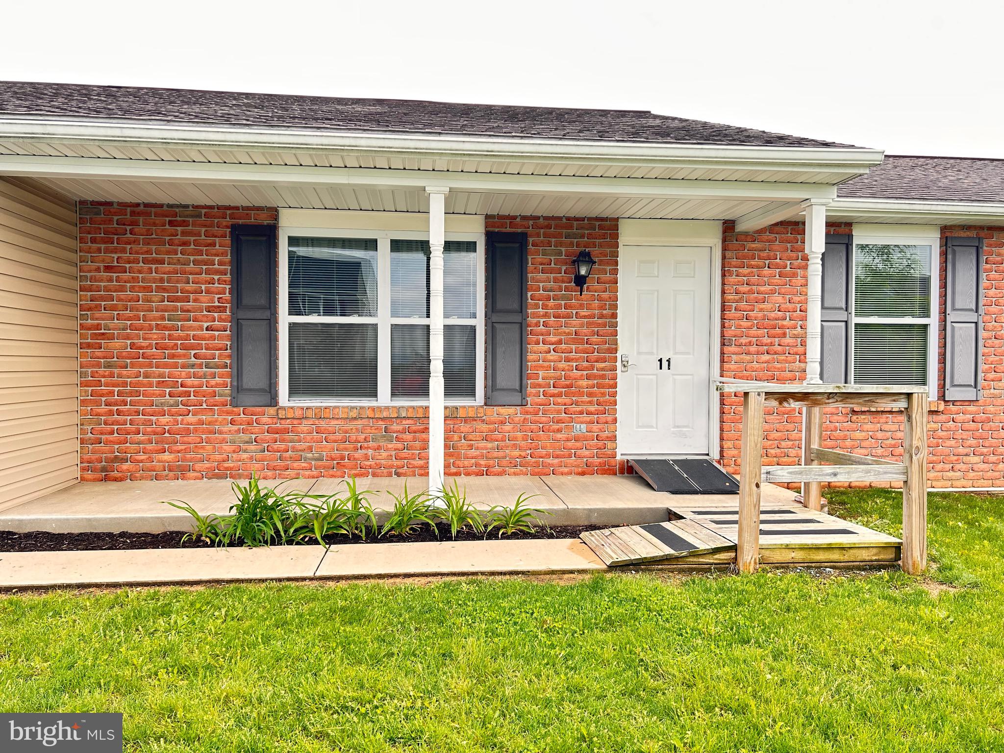 NEWBURG VILLAGE - Residential