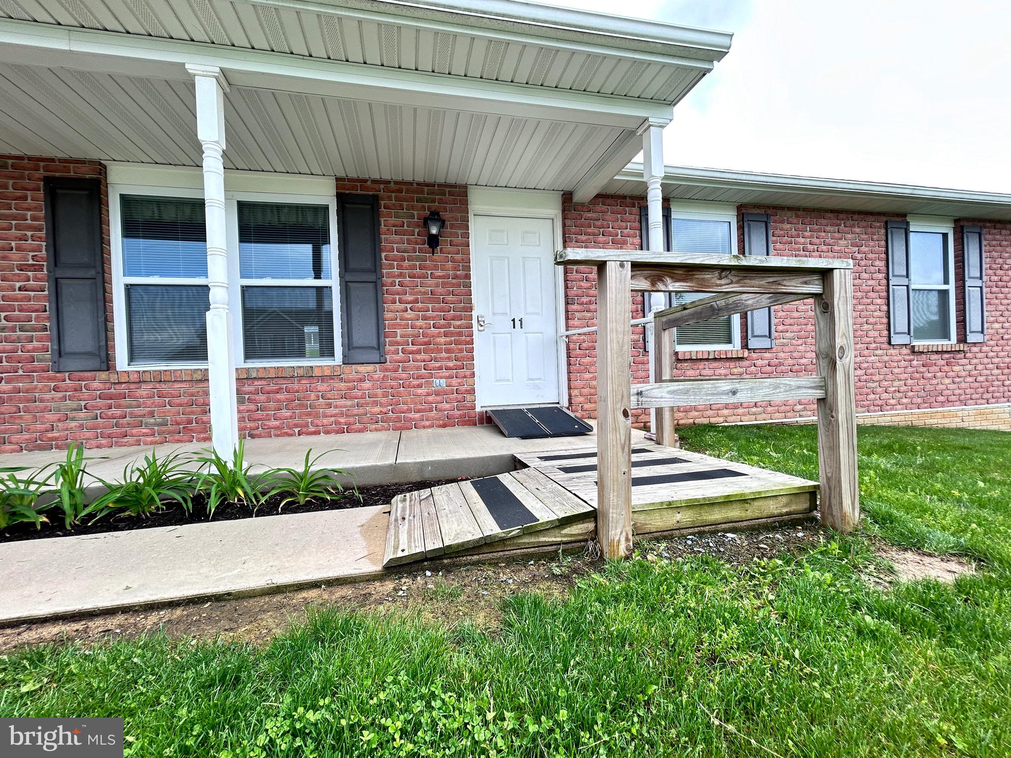 NEWBURG VILLAGE - Residential