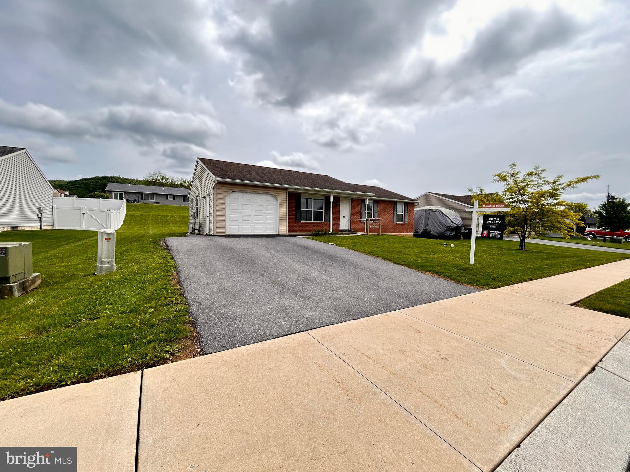 NEWBURG VILLAGE - Residential