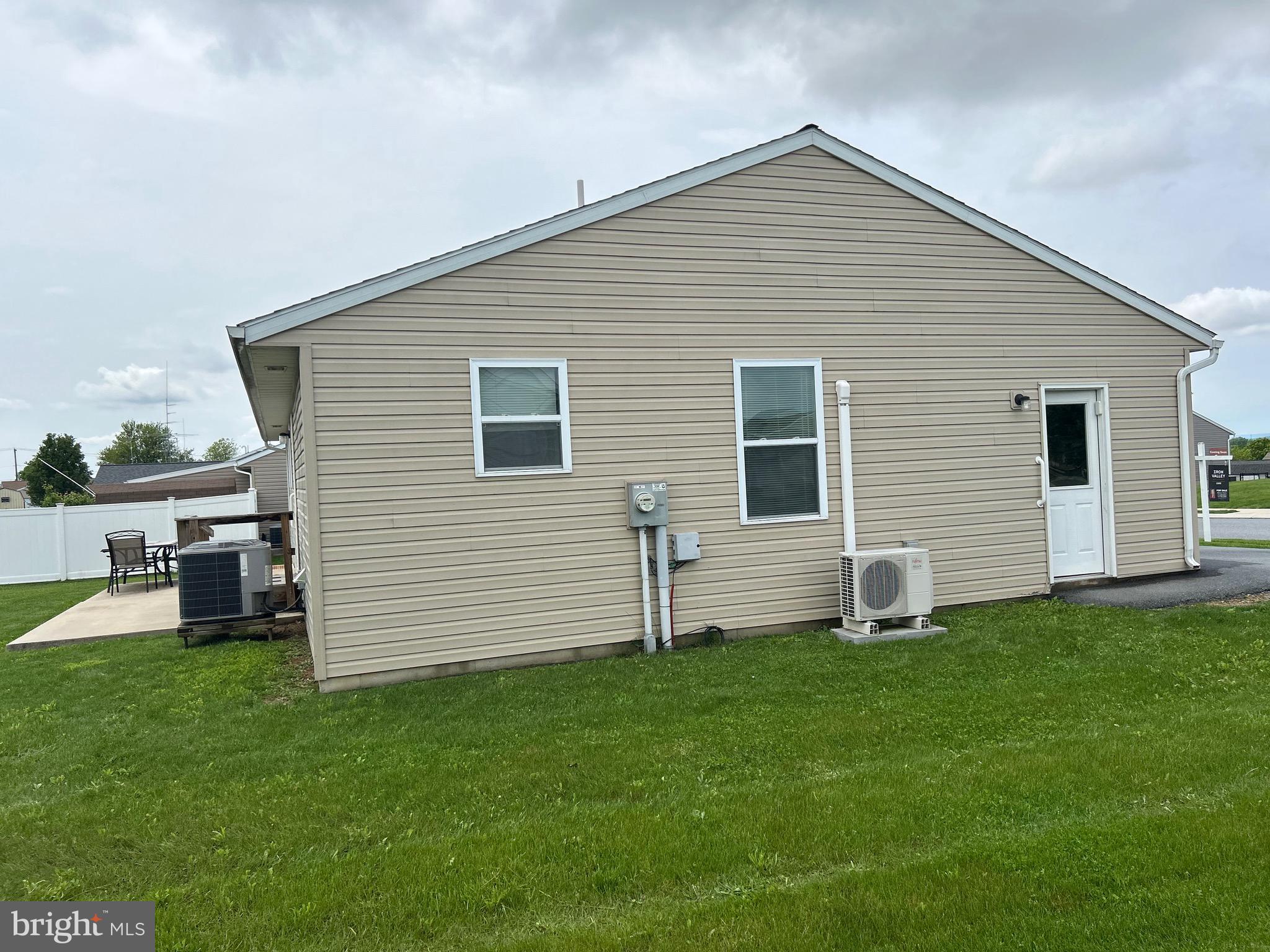 NEWBURG VILLAGE - Residential