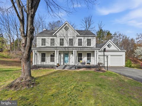 Photo of 255 Greenspring Drive, STAFFORD, VA 22554 (MLS # VAST2045468)