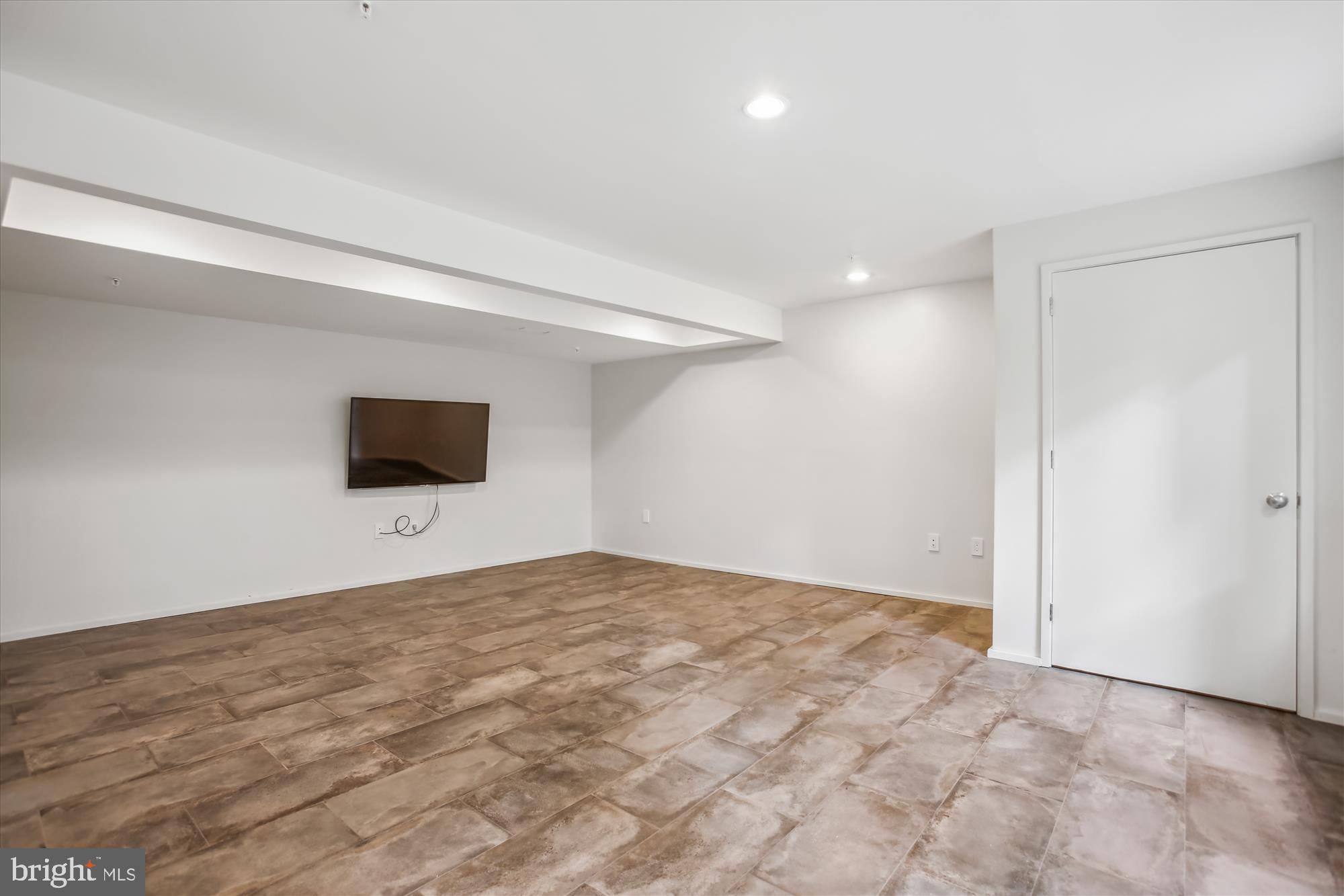 FARMINGTON - Residential