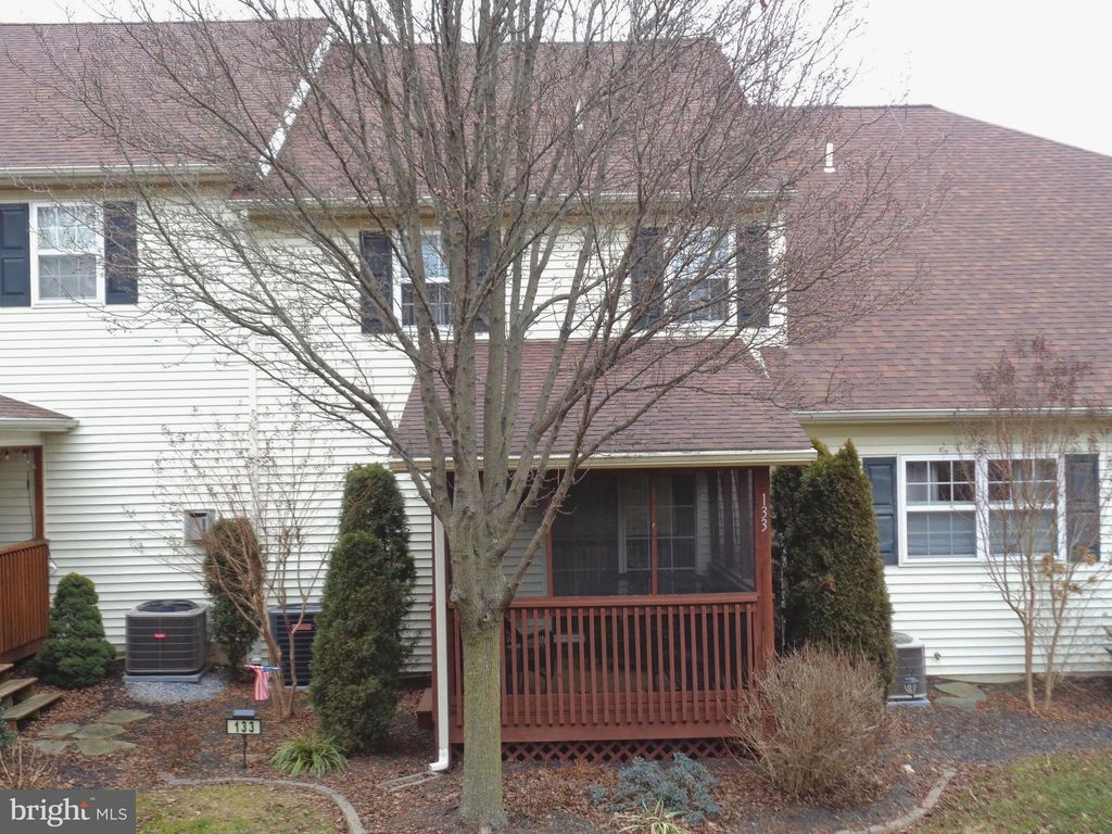 Photo of 133 Sutherland Road, Lancaster, PA 17603 (MLS # PALA2045760)