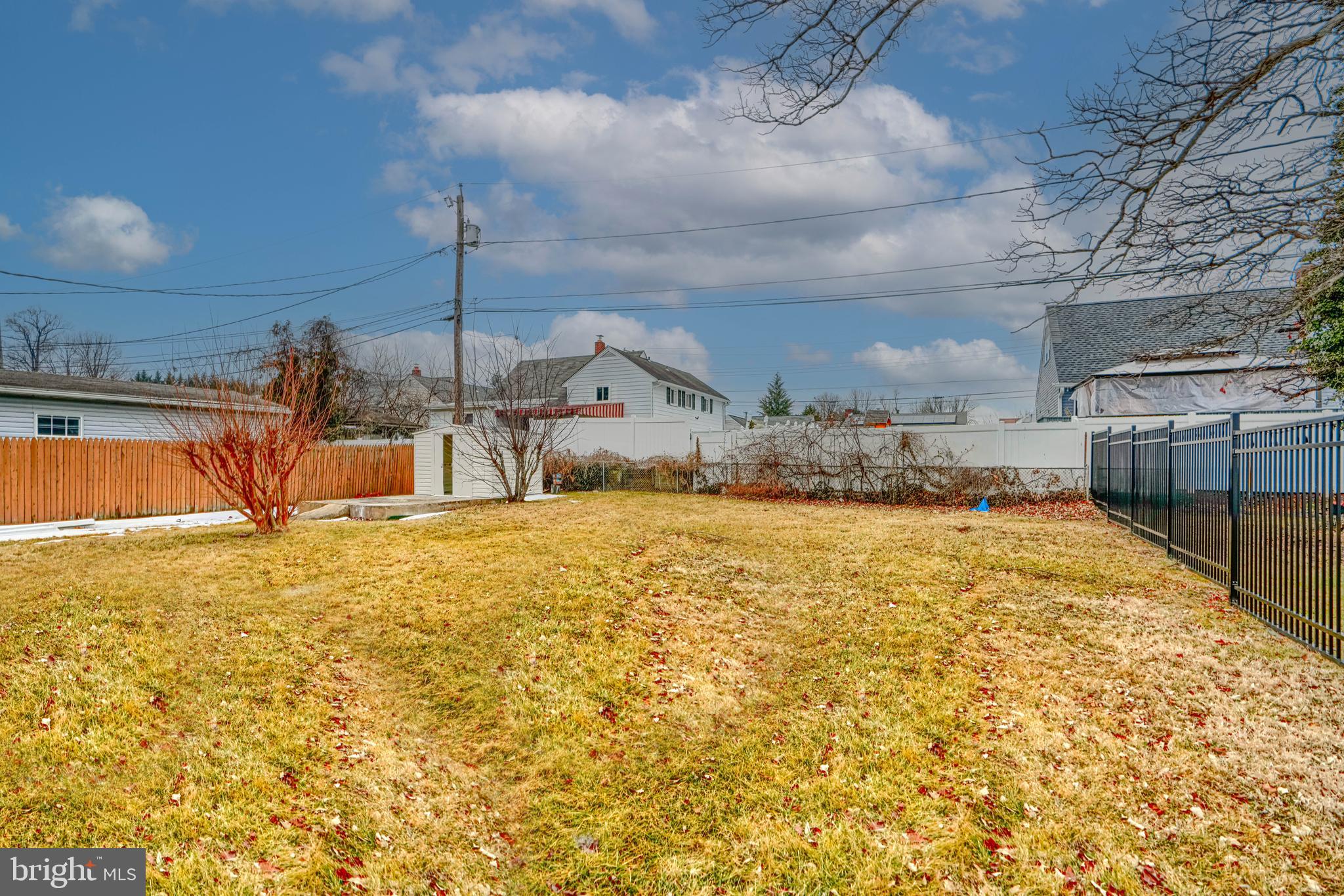 WINDSOR MILL - Residential