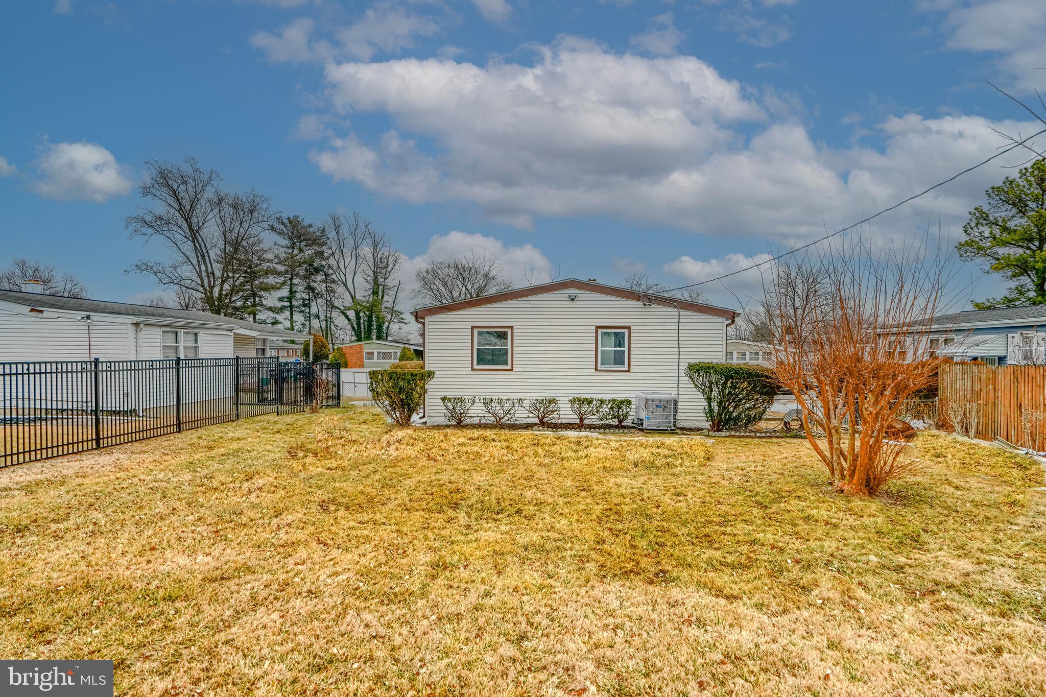 WINDSOR MILL - Residential