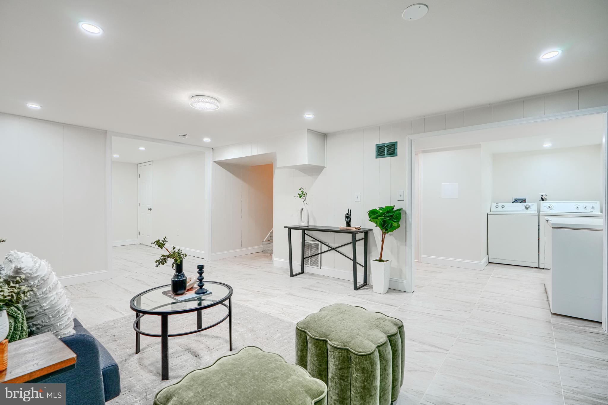 WINDSOR MILL - Residential