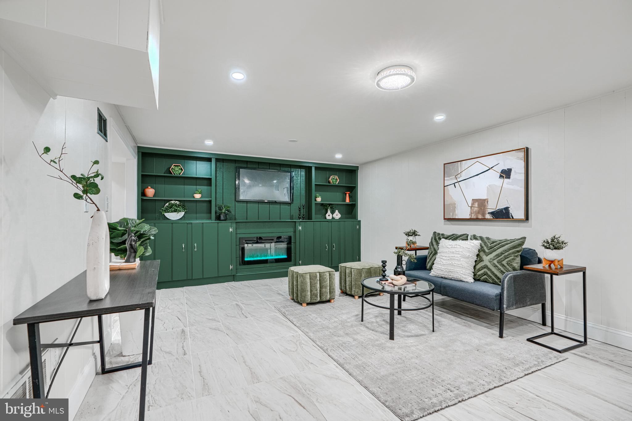 WINDSOR MILL - Residential