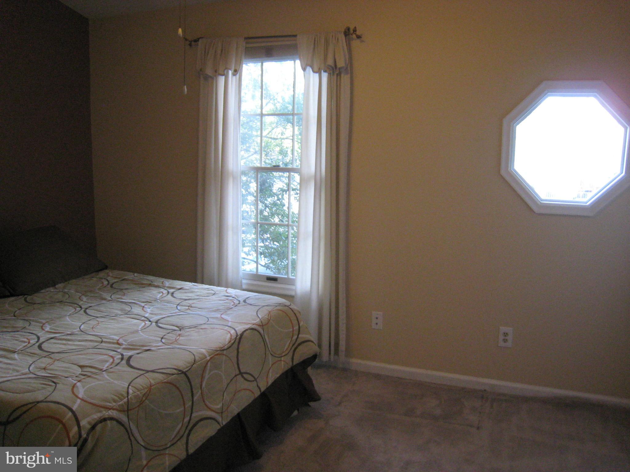 GREEN TRAILS - Residential Lease