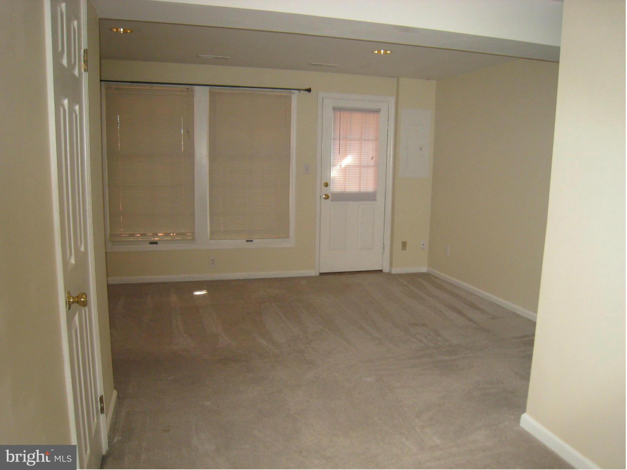 GREEN TRAILS - Residential Lease