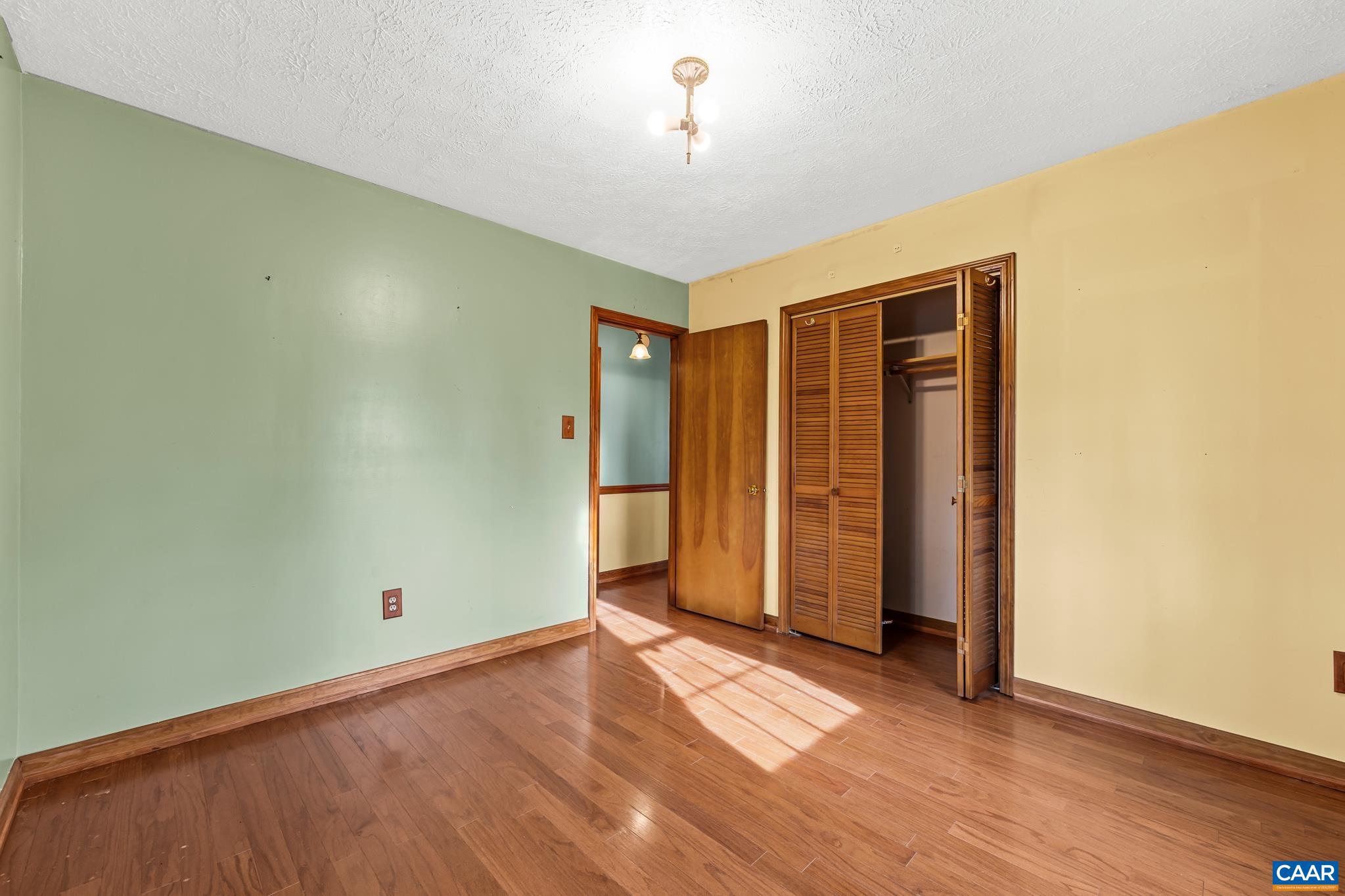 TRAILSIDE - Residential