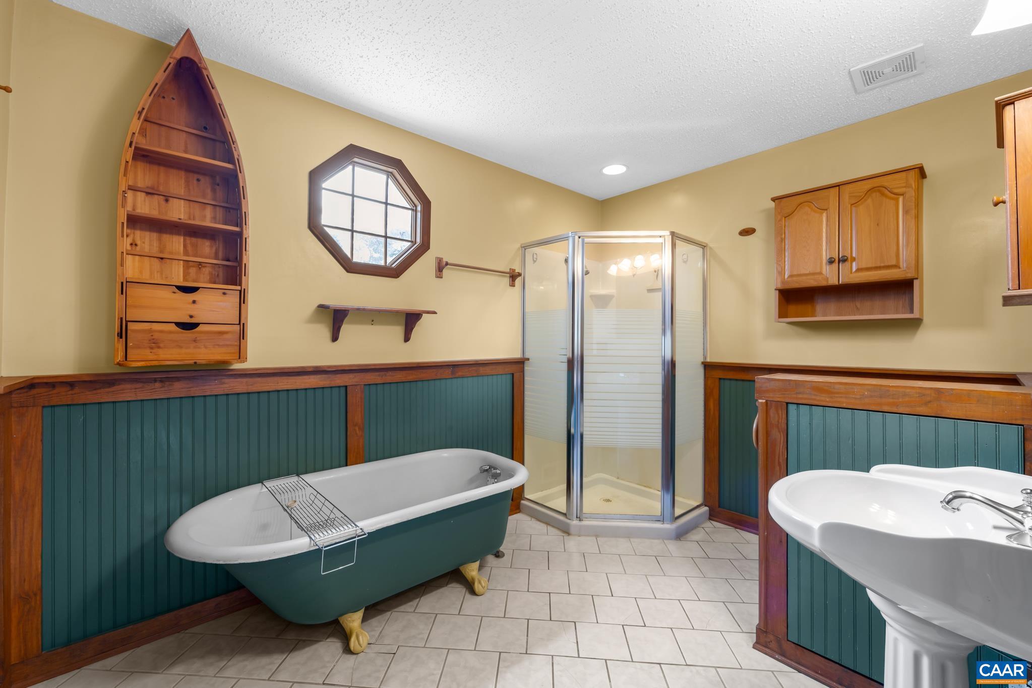 TRAILSIDE - Residential