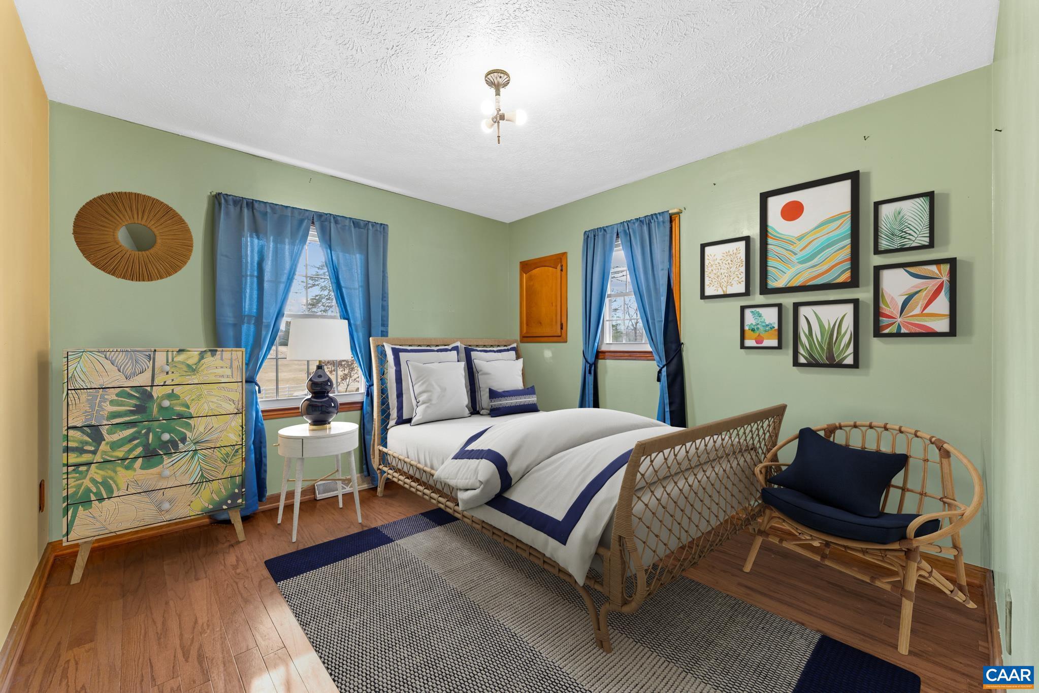 TRAILSIDE - Residential