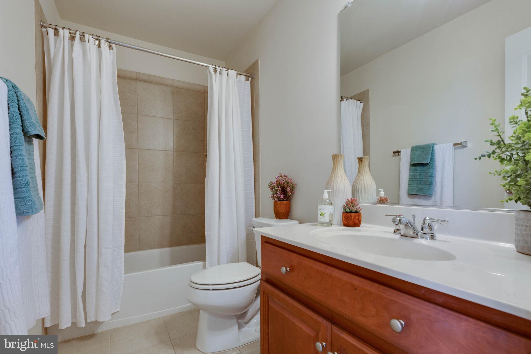 WOODMORE - Residential Lease