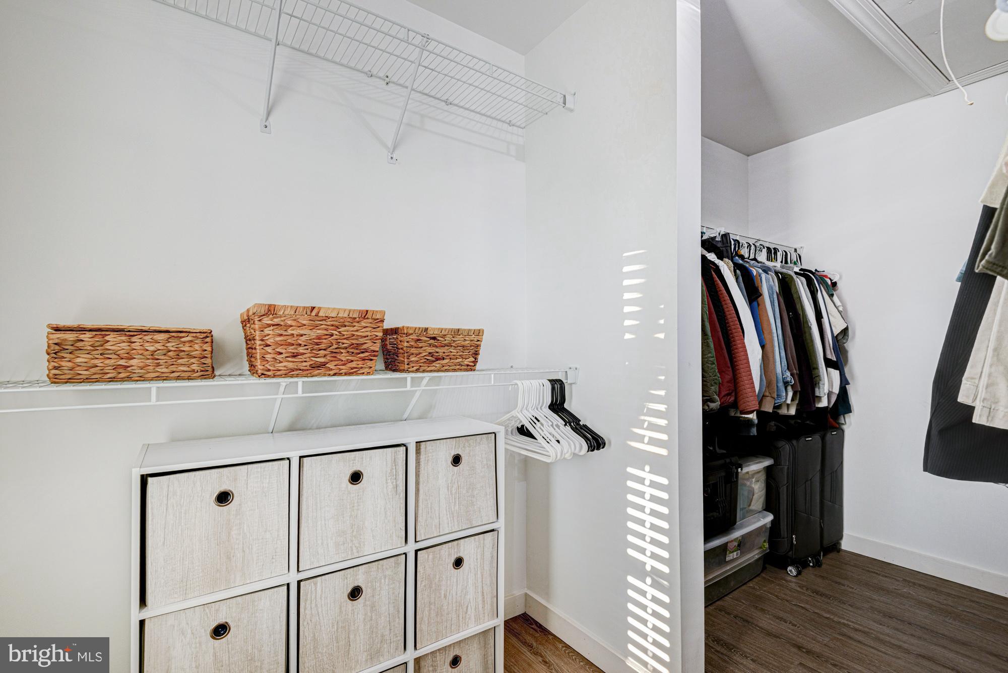 THOMAS COVE - Residential