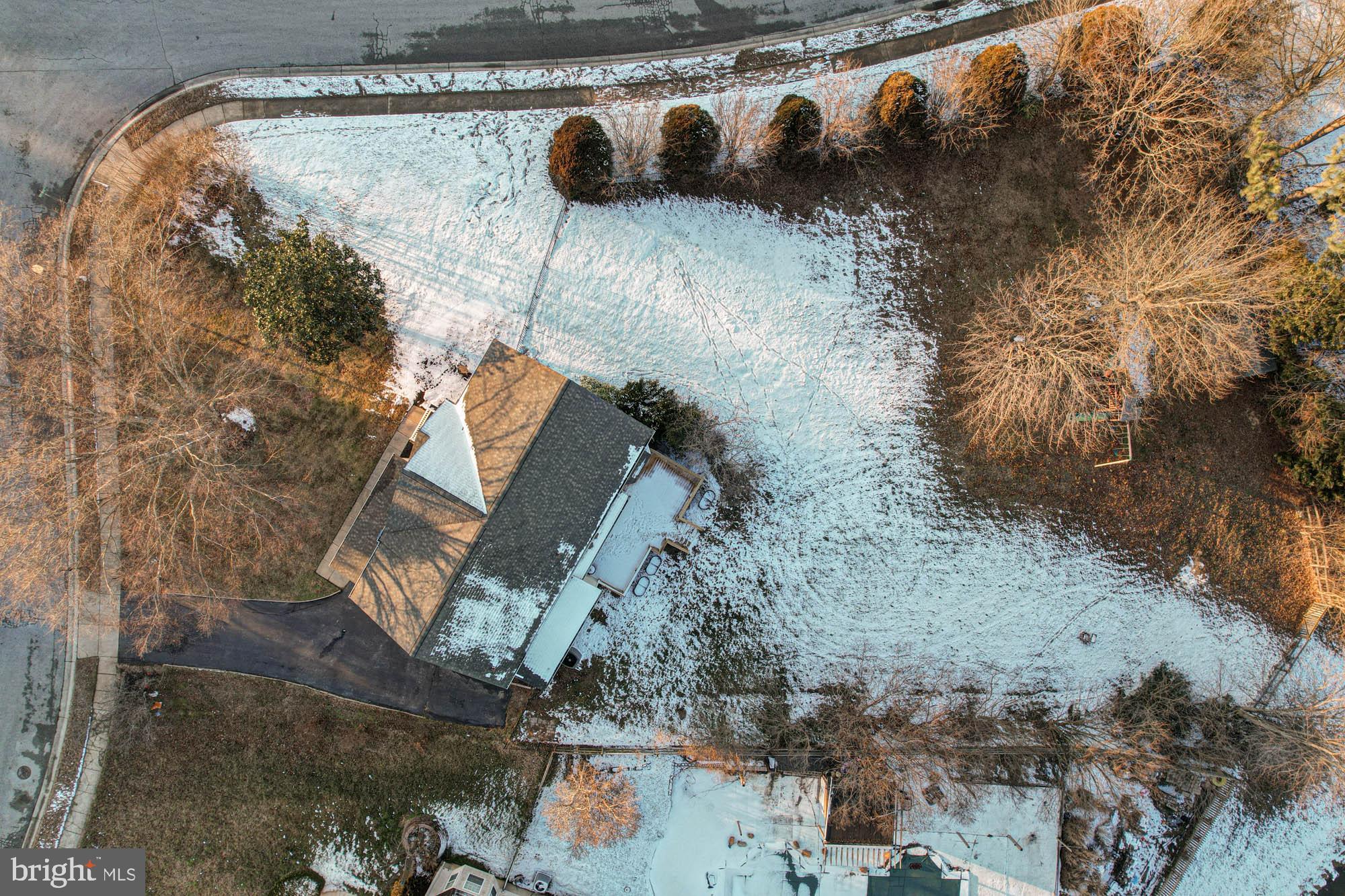 THOMAS COVE - Residential