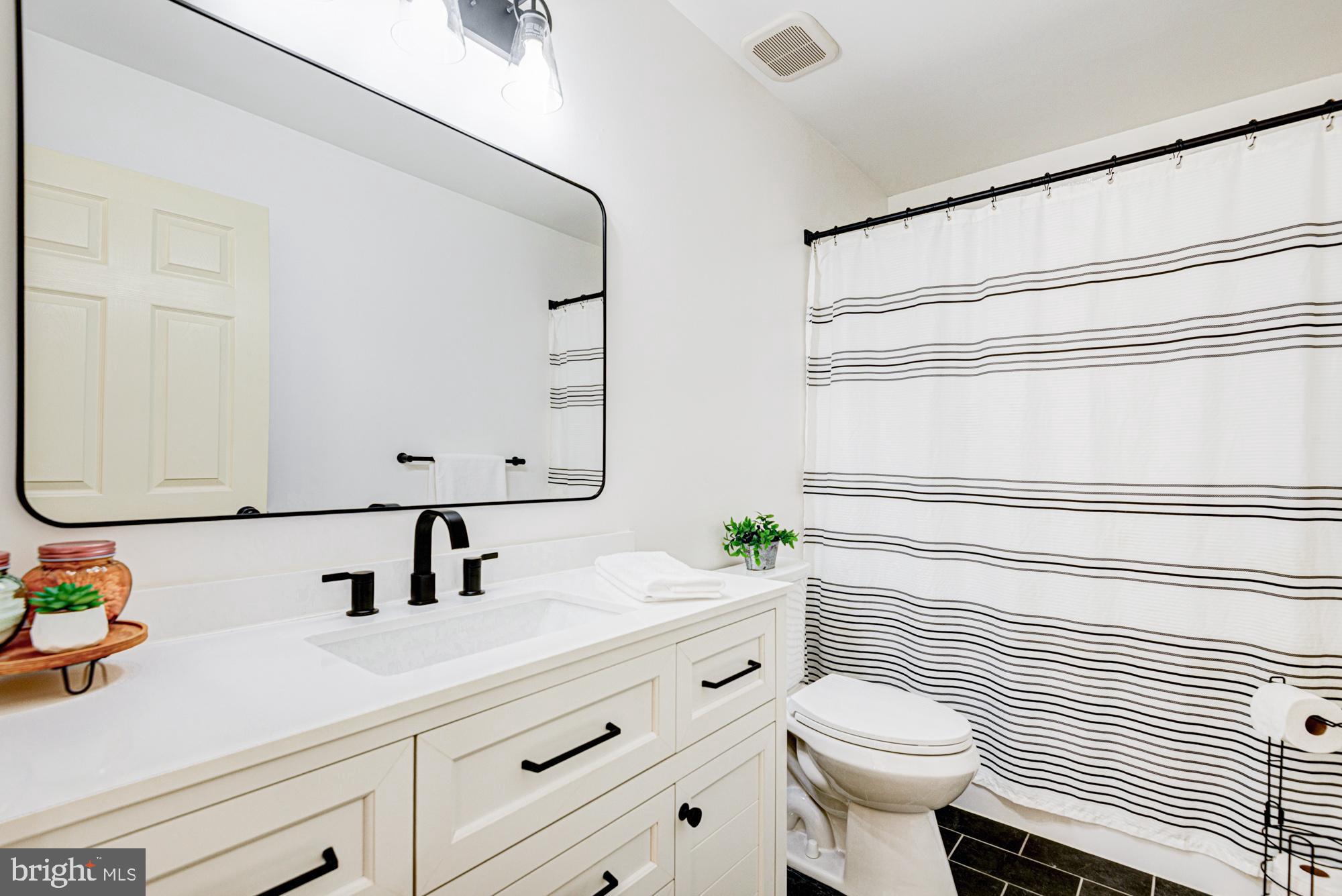 THOMAS COVE - Residential