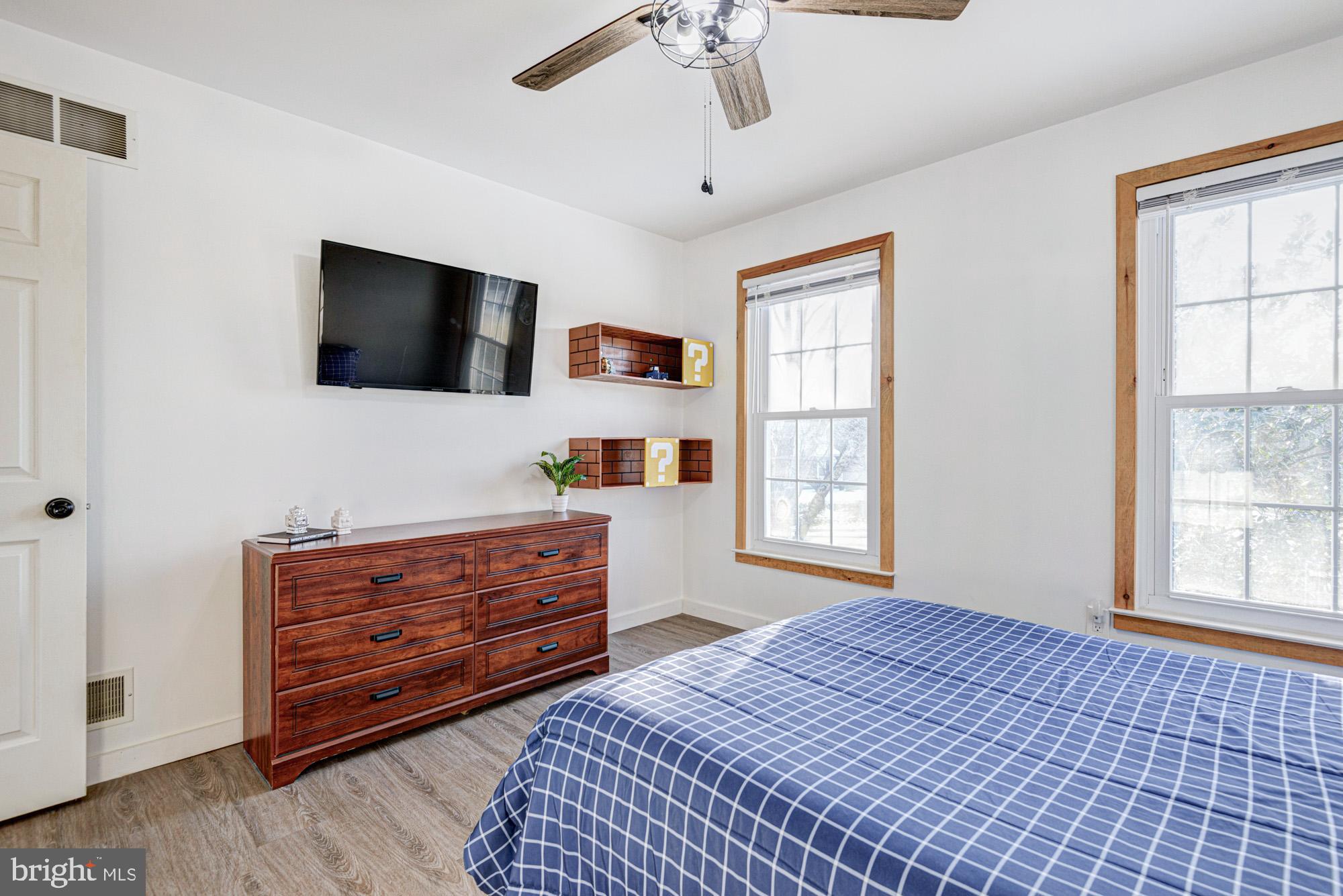 THOMAS COVE - Residential