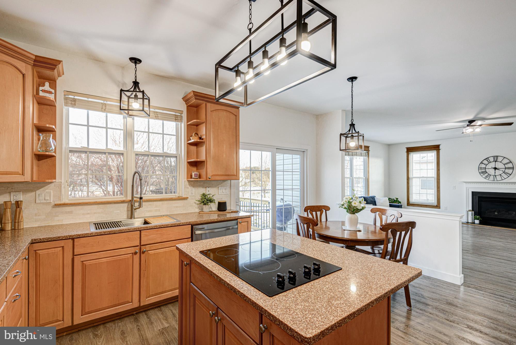 THOMAS COVE - Residential