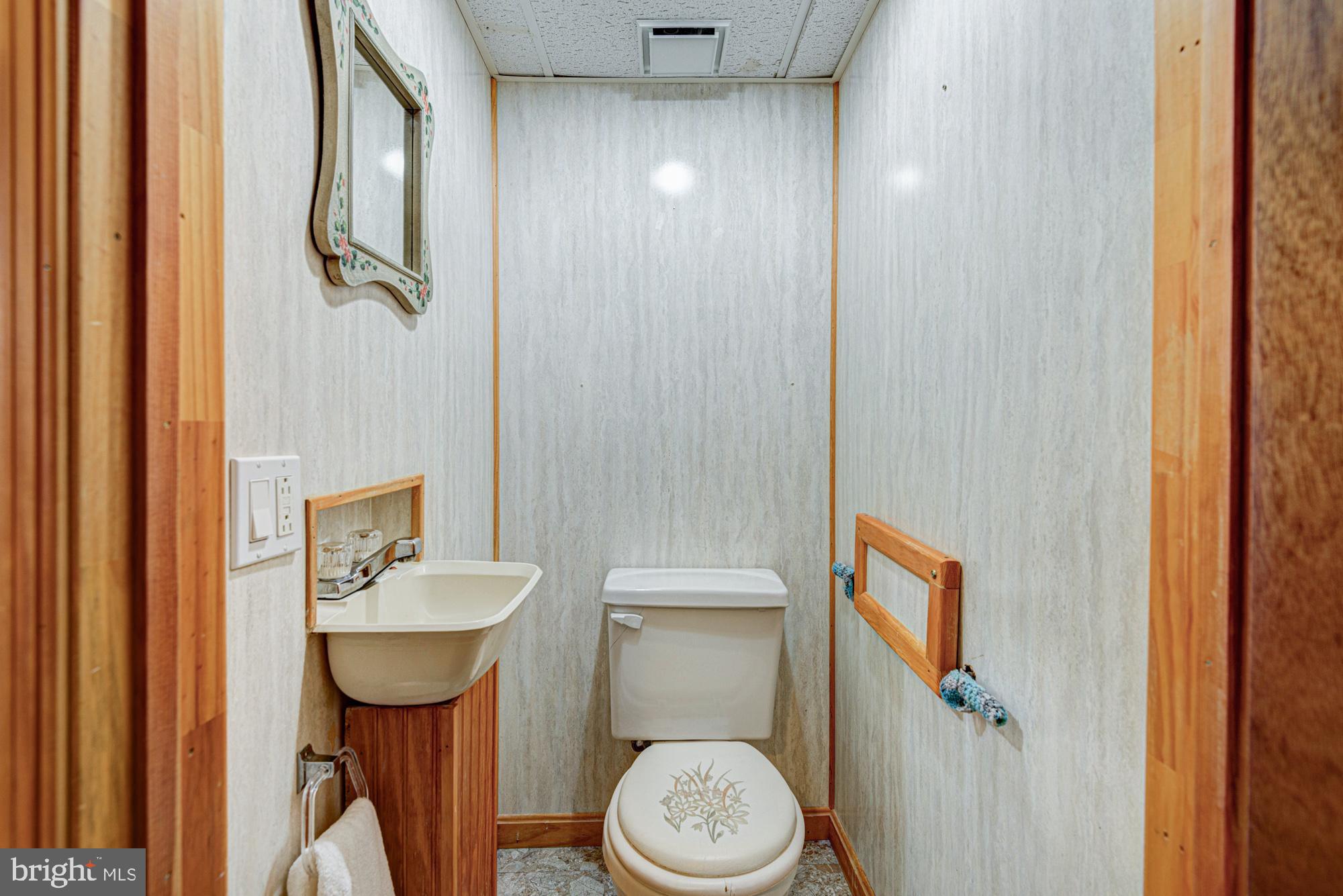 THOMAS COVE - Residential