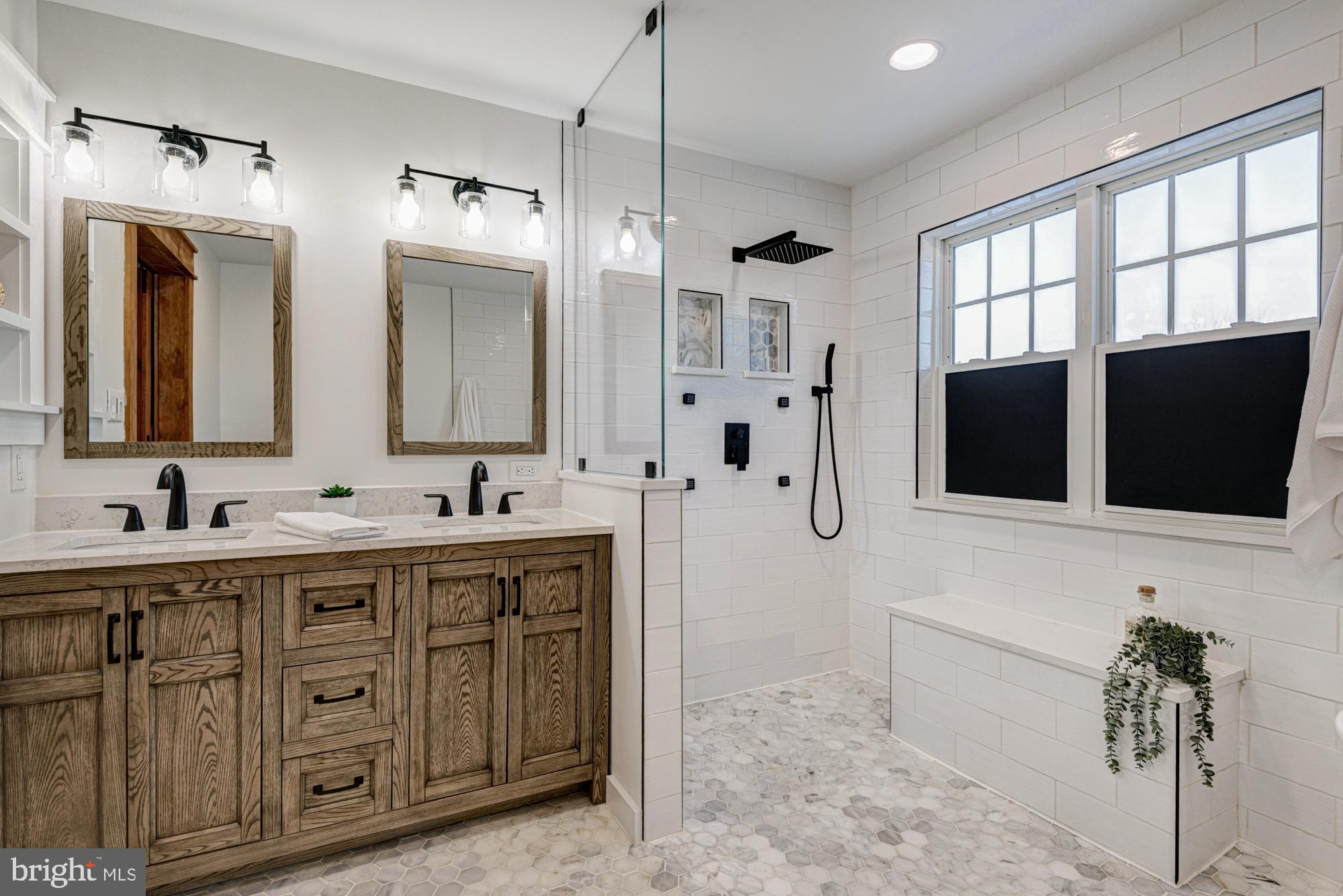 THOMAS COVE - Residential