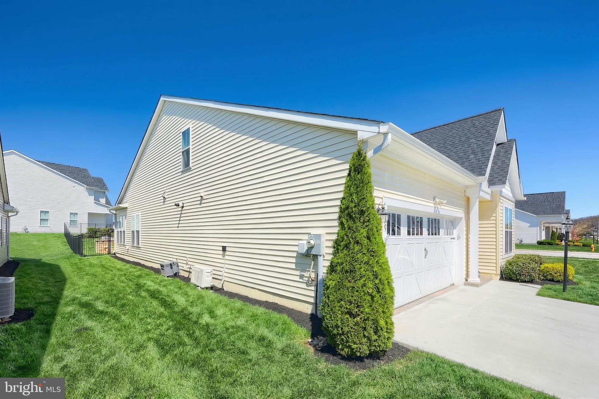 185 LIVELY STREAM WAY