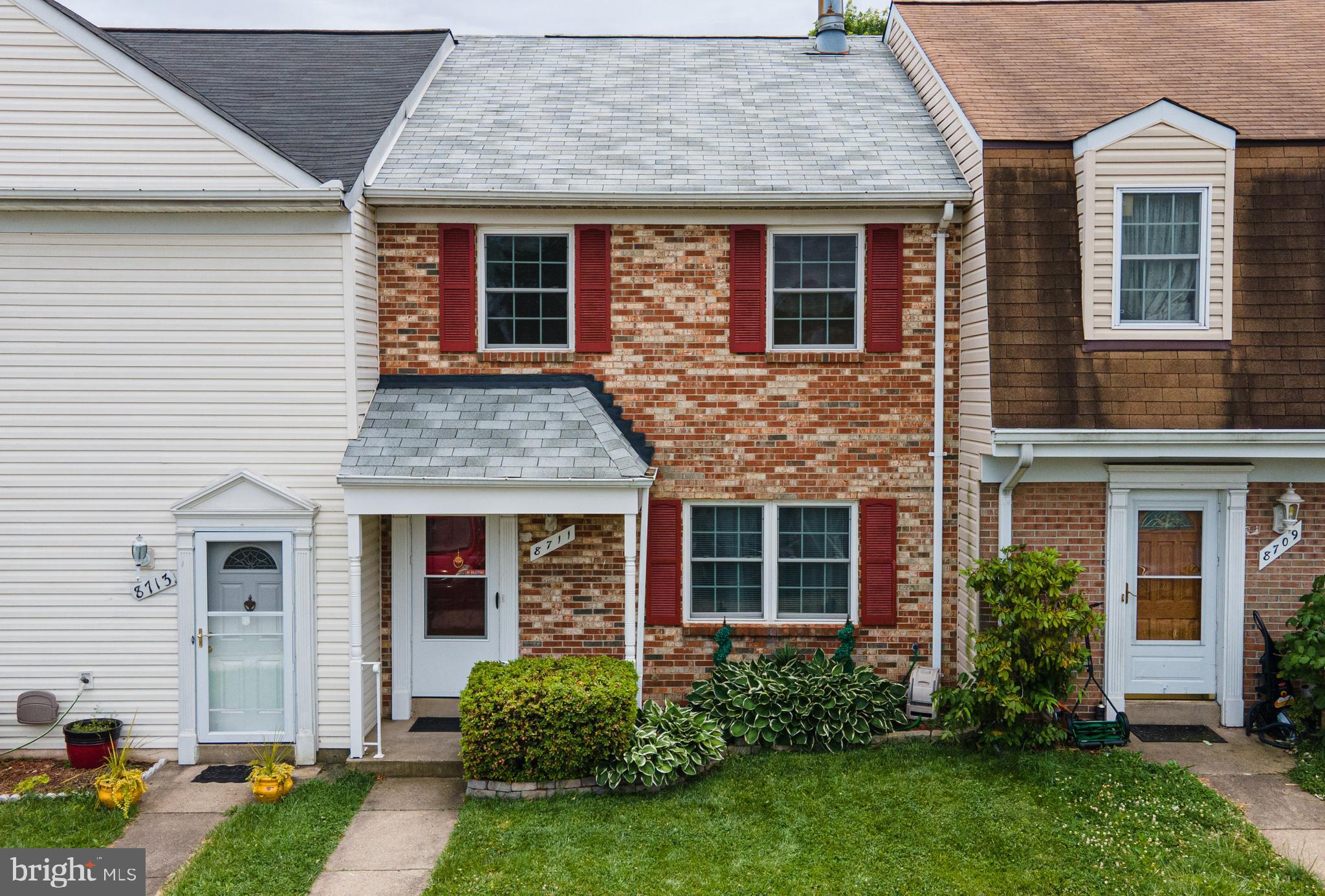 POINT OF WOODS EAST - Residential