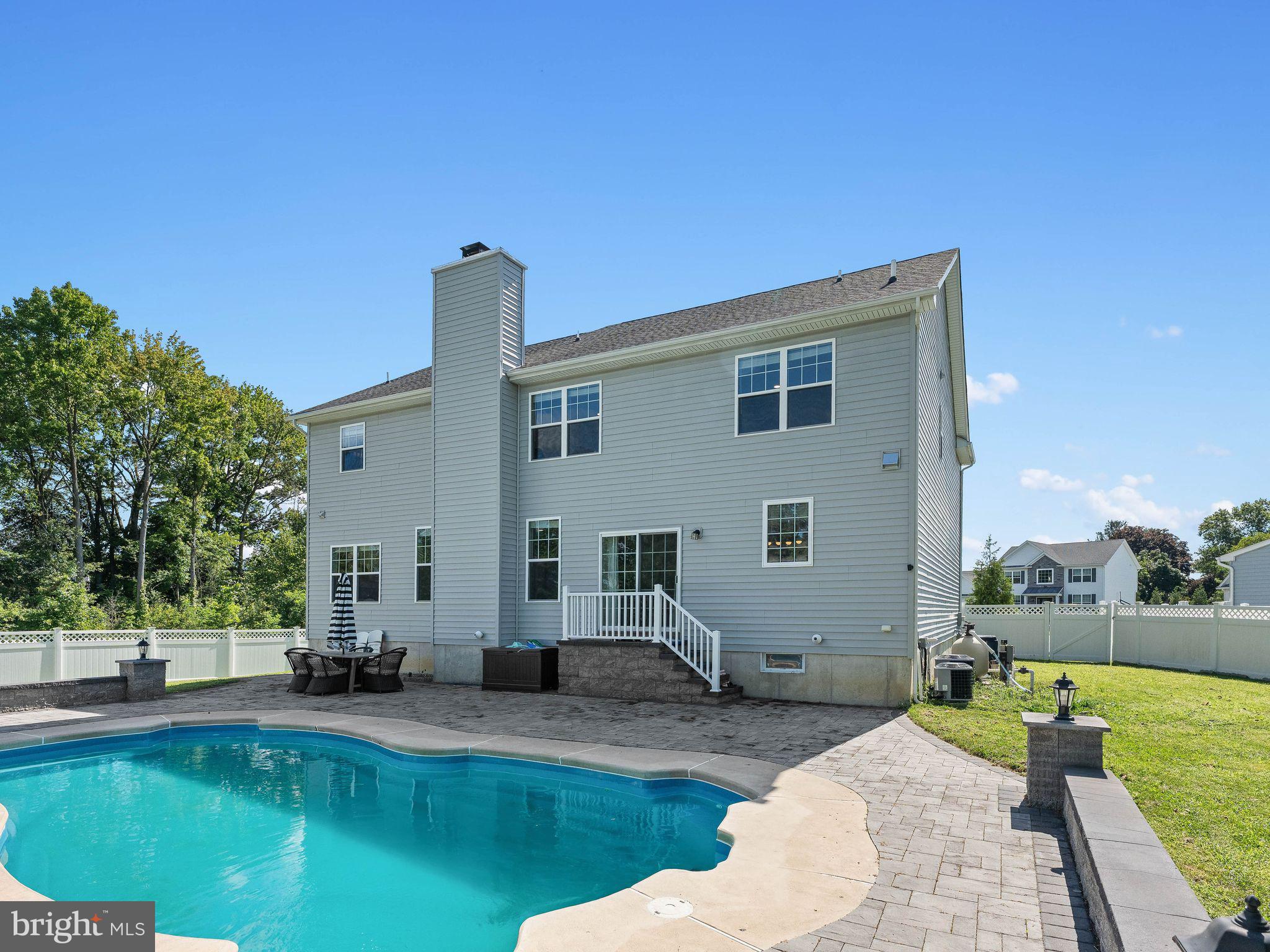 6 GABRIELLA COURT