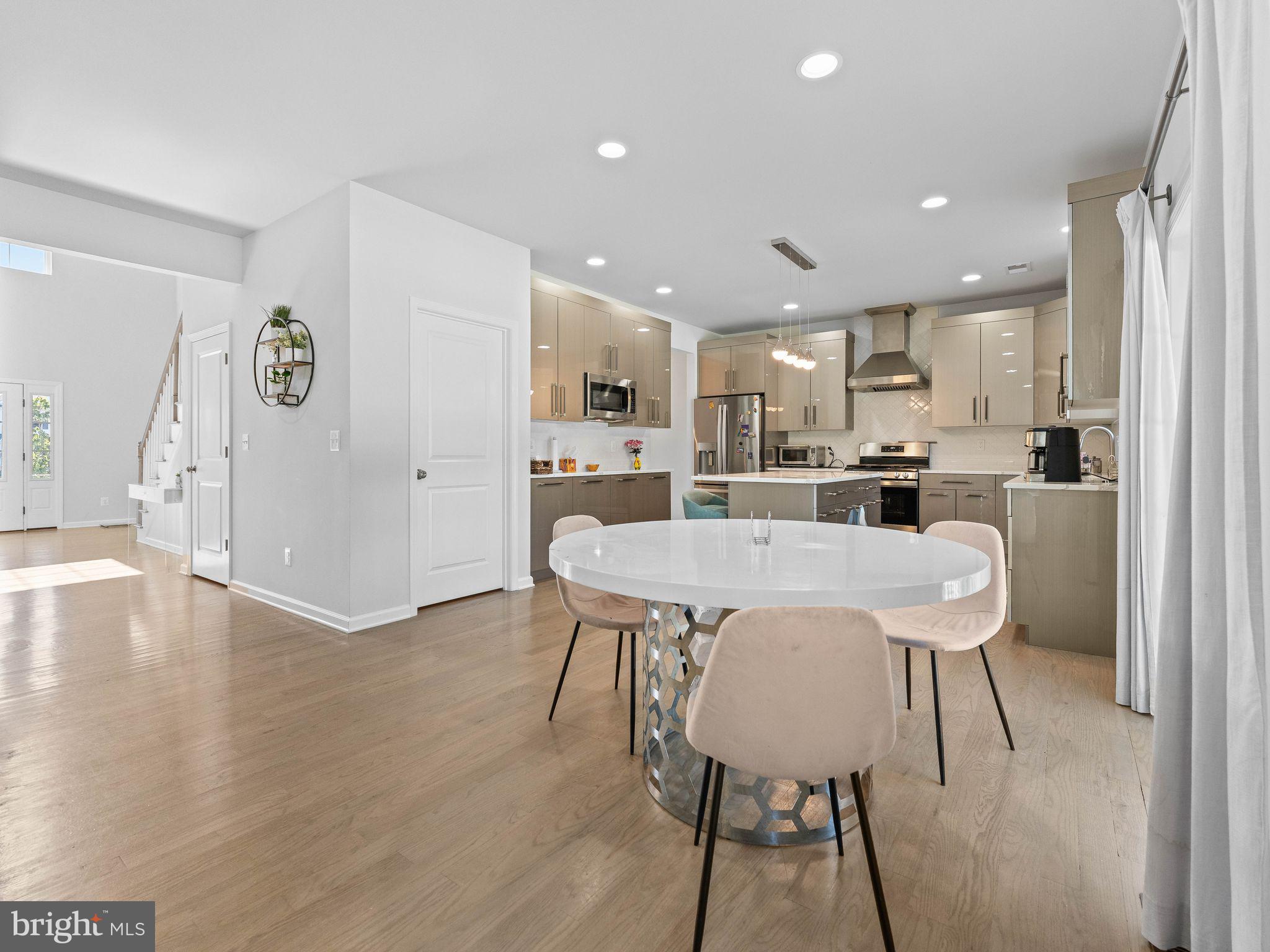 6 GABRIELLA COURT