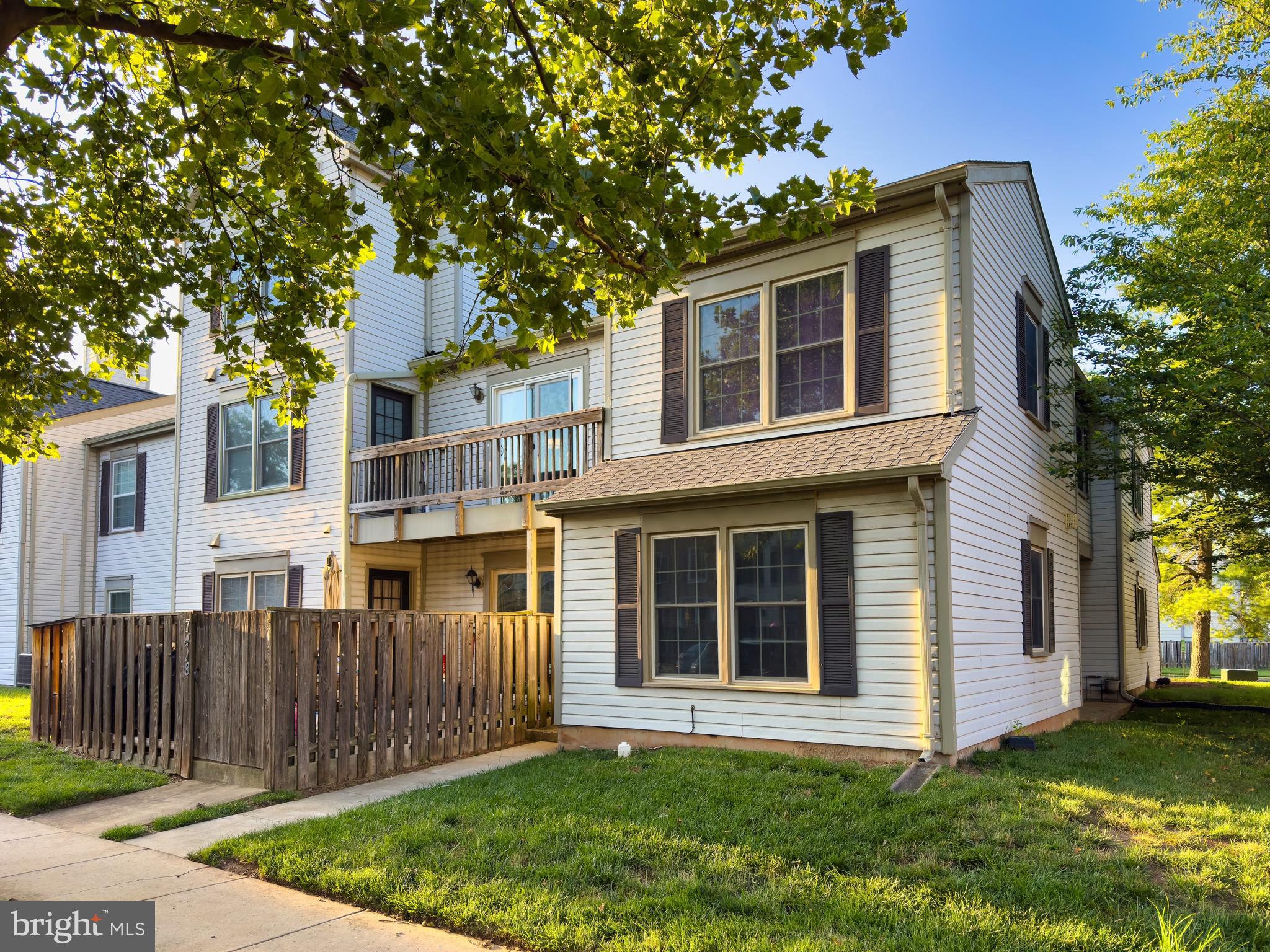 STONINGTON CONDOMINIUMS - Residential