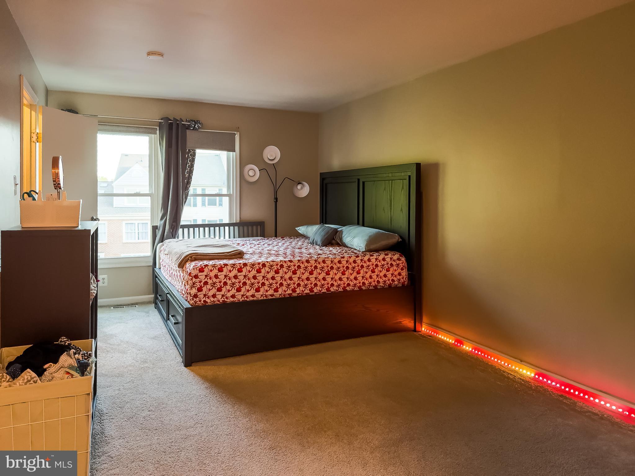 STONINGTON CONDOMINIUMS - Residential