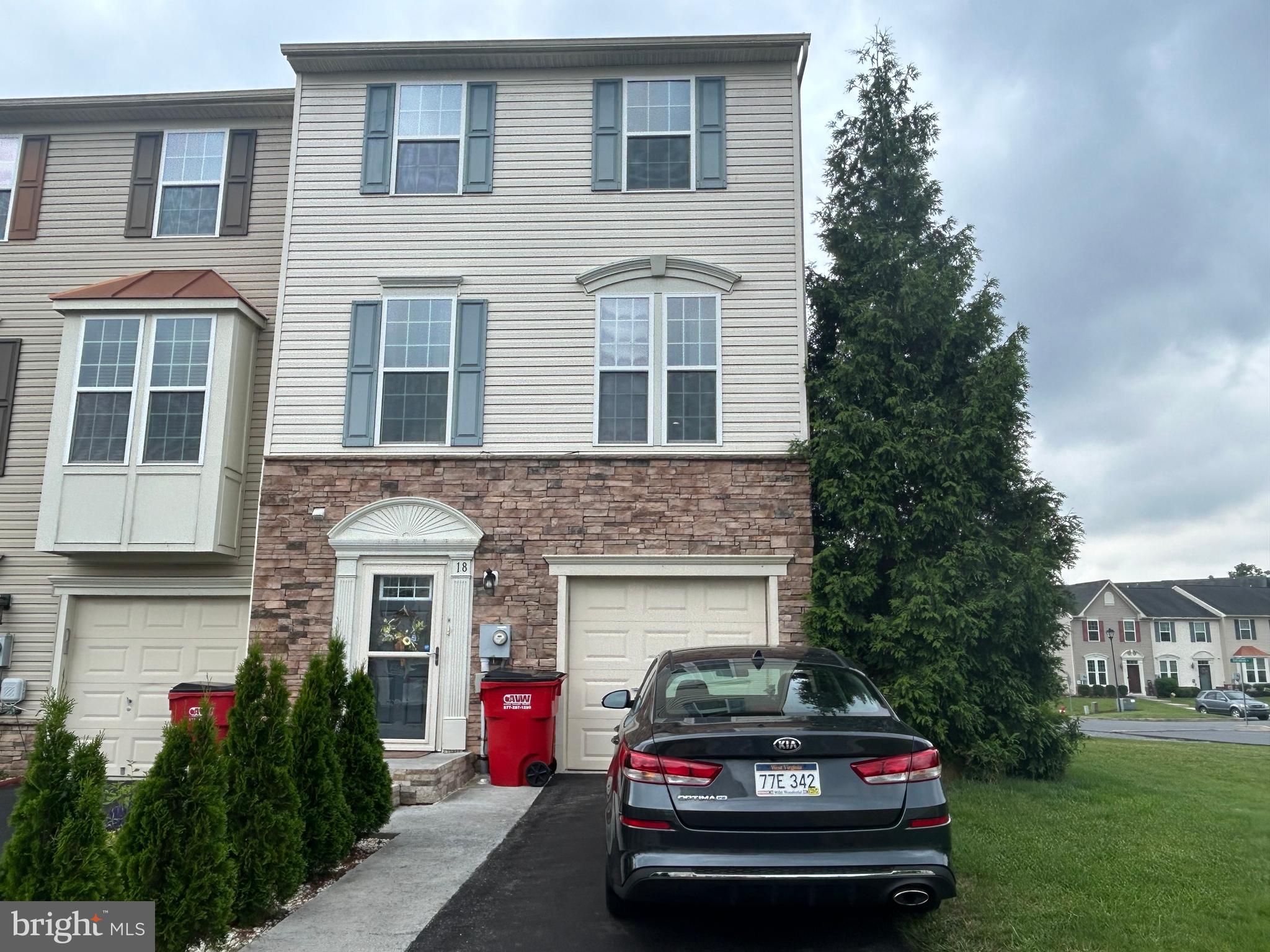 BROOKFIELD - Residential