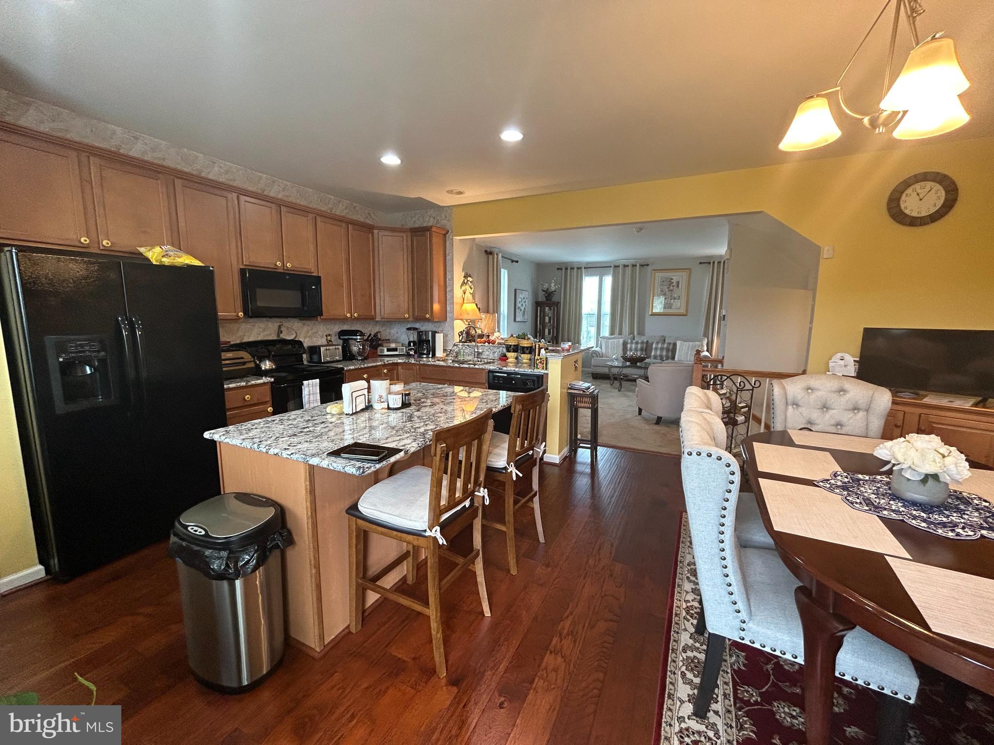 BROOKFIELD - Residential