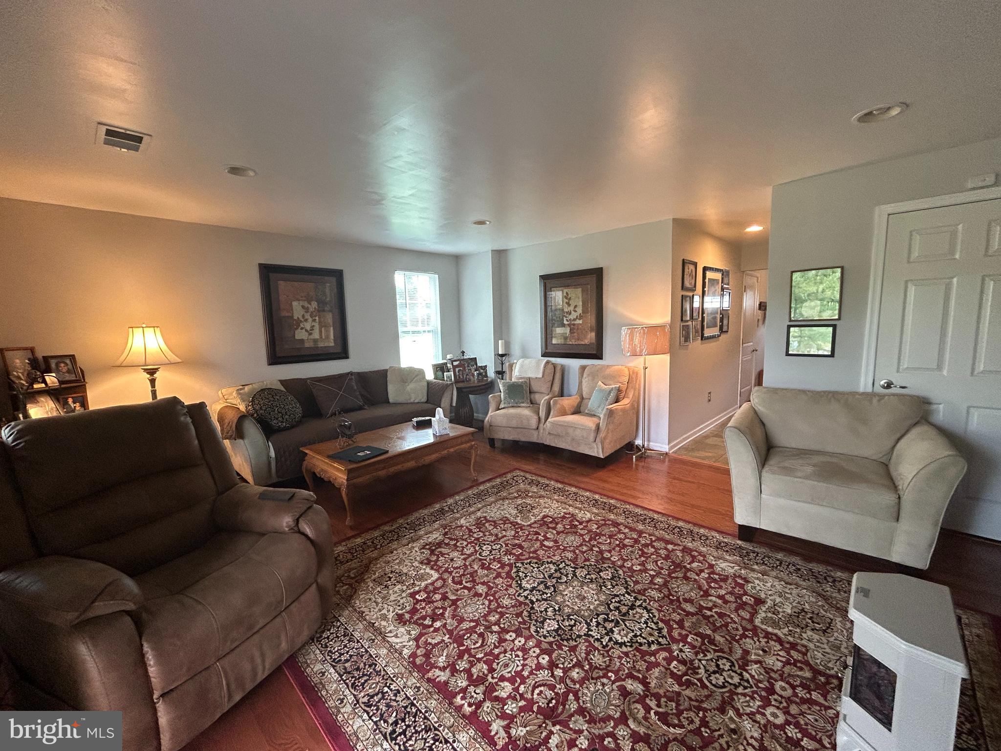 BROOKFIELD - Residential