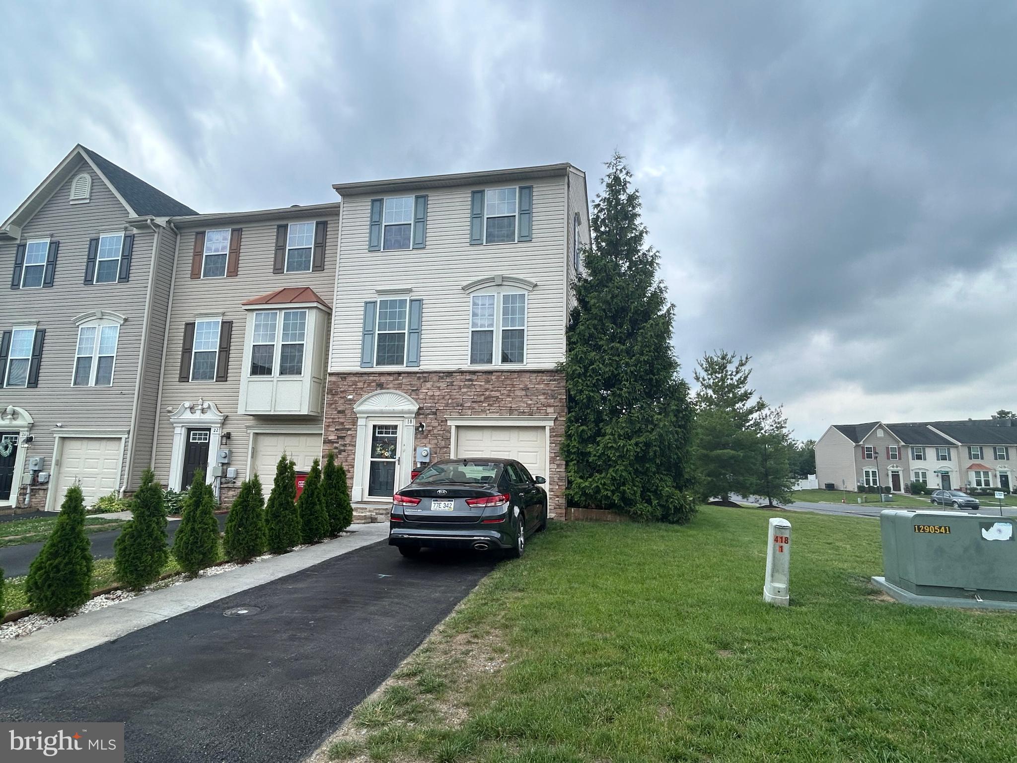 BROOKFIELD - Residential