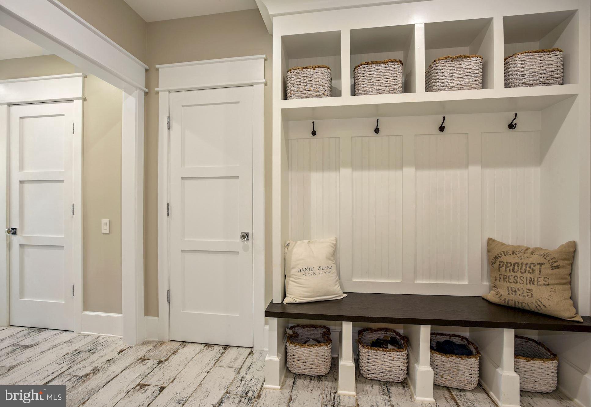 JACKSON ALBERT FARM - Residential