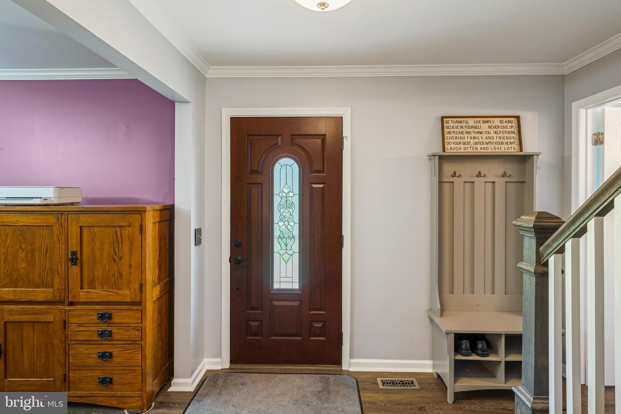 COUNTRY ROADS - Residential