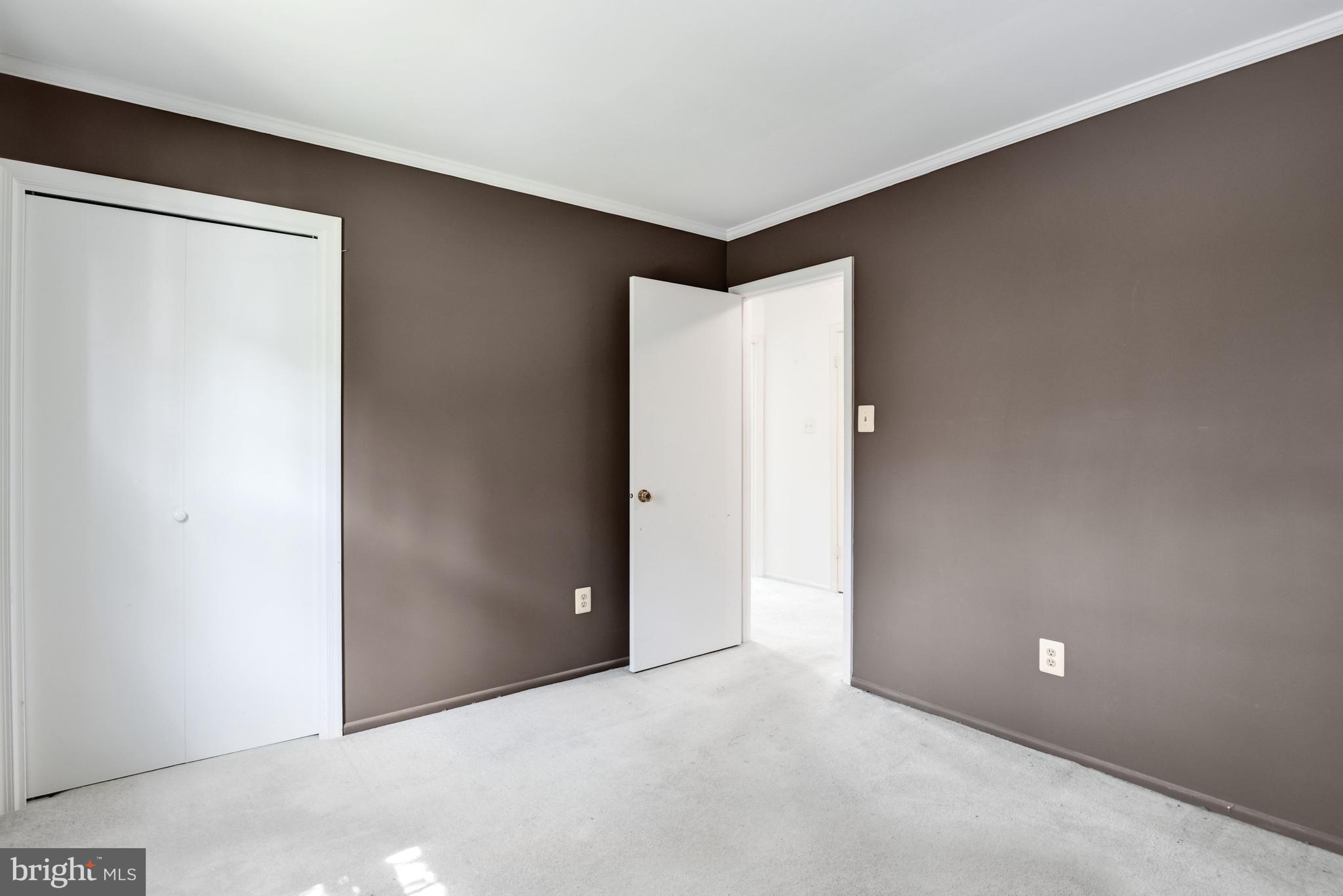 BURKE CENTRE - Residential